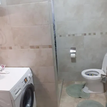 Apartment Marta Apartman De Lux